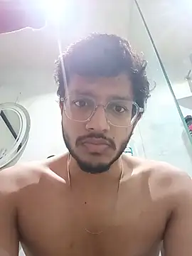 Snapshot of skinnyyyyyyyyy chatting on July 20, 2026, 4:20 am skinnyyyyyyyyy online show from July 20, 2026, 4:20 am