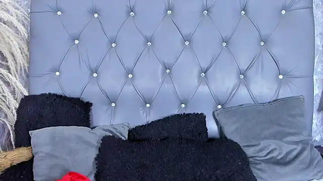 Miaelliee online show from February 27, 2025, 11:04 pm