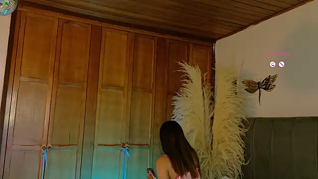 Rouse Hilton online show from April 4, 2026, 2:40 am