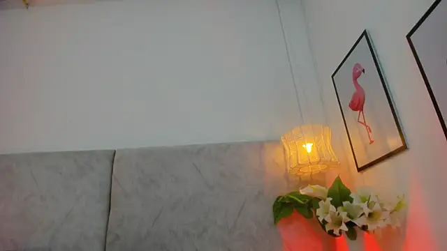 naomiii   online show from March 6, 2026, 11:38 am