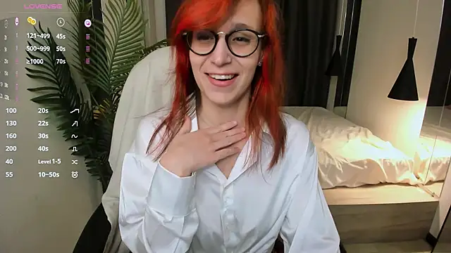 Dora Marcelli online show from October 15, 2025, 6:54 am