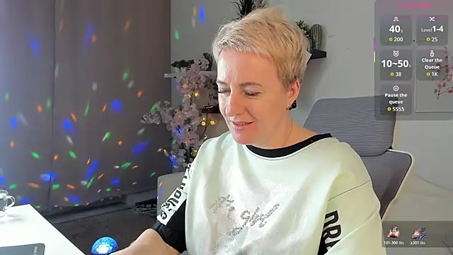 Nika Smit online show from January 9, 2026, 11:06 am