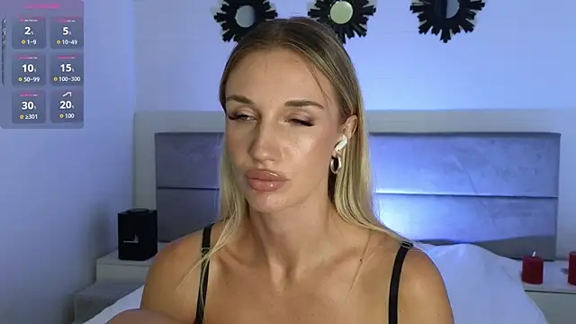 Snapshot of Megan_Kira chatting on July 31, 2026, 6:38 pm Megan Kira online show from July 31, 2026, 6:38 pm