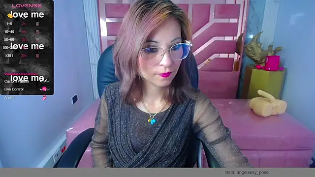 abril ch  online show from May 27, 2026, 12:23 pm