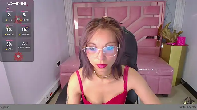 abril ch  online show from April 10, 2026, 12:34 pm