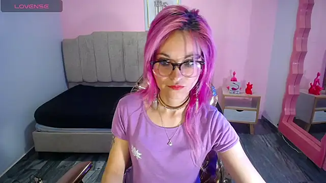 abril ch  online show from October 20, 2025, 10:49 am