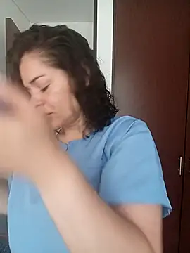 NATHALIA-28  online show from September 15, 2025, 11:32 am