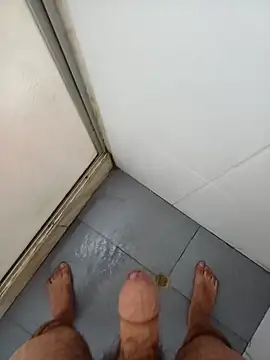 ManuRod1981 online show from December 27, 2024, 4:21 pm