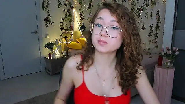 SereneFlame online show from February 5, 2026, 4:03 pm