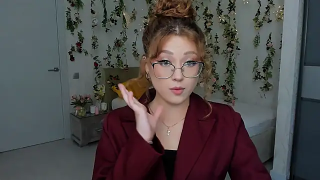 SereneFlame online show from September 12, 2025, 5:45 pm