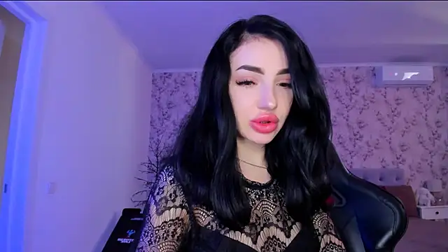 NancyLovee  online show from June 28, 2026, 1:39 pm