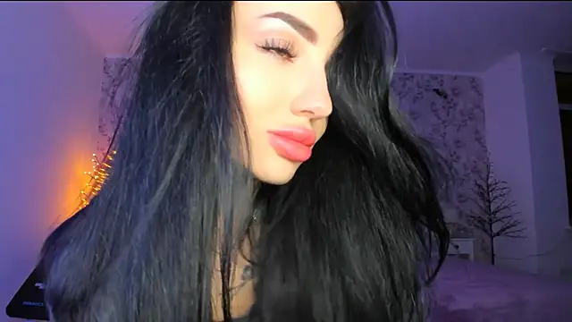 NancyLovee  online show from January 8, 2026, 7:42 pm