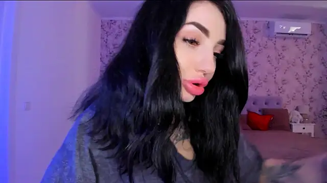 NancyLovee  online show from June 29, 2026, 1:44 pm
