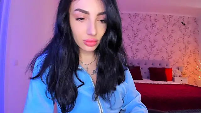 NancyLovee  online show from April 17, 2026, 11:57 am