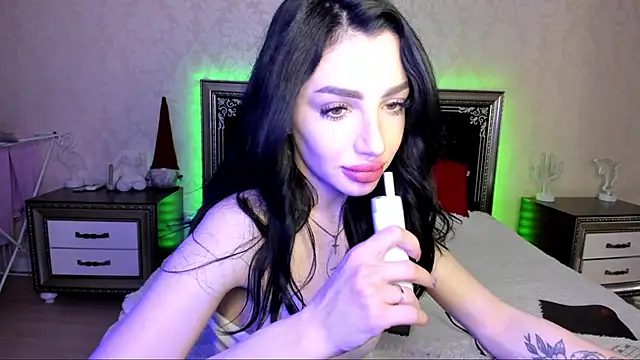 NancyLovee  online show from March 11, 2025, 11:58 pm