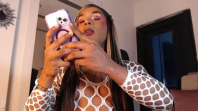 Snapshot of mistressbigcock777 chatting on October 26, 2025, 5:30 am mistressbigcock777 online show from October 26, 2025, 5:30 am