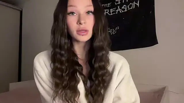 ur molly online show from October 1, 2025, 9:07 pm