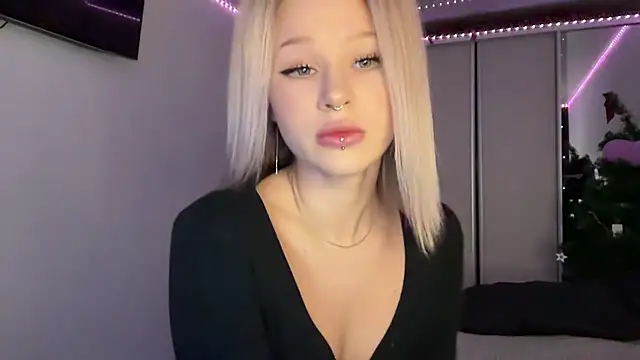 ur molly online show from January 9, 2025, 3:15 am