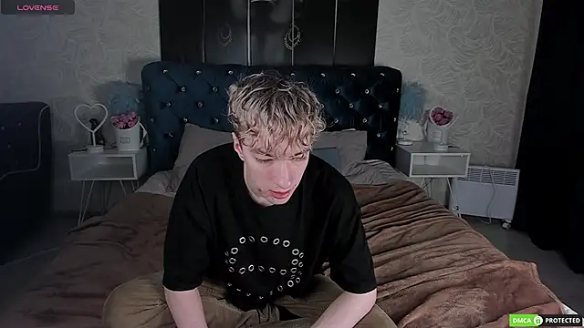 TrevorBenson online show from December 5, 2025, 3:05 am