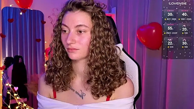 lady curls online show from February 14, 2025, 11:20 pm