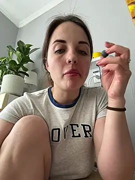 AmiLavs online show from March 15, 2026, 10:00 am