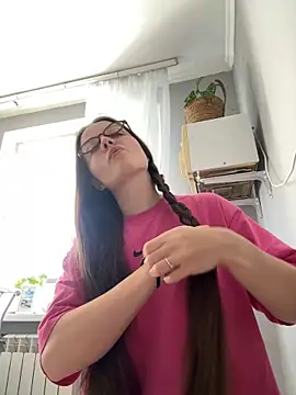 AmiLavs online show from February 9, 2025, 11:04 am