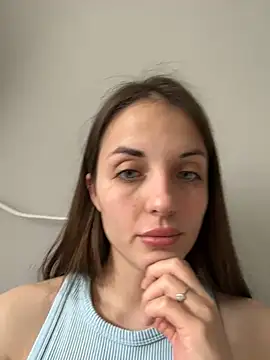 AmiLavs online show from February 3, 2025, 12:03 pm