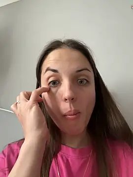 AmiLavs online show from February 18, 2025, 11:33 am