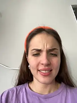 AmiLavs online show from January 21, 2025, 11:24 am