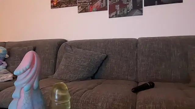 EmilyWi  online show from September 17, 2025, 8:55 pm