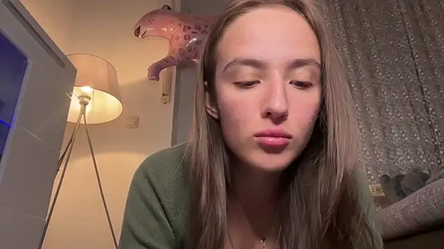 Snapshot of EmilyWi_ chatting on May 3, 2026, 9:07 pm EmilyWi online show from May 3, 2026, 9:07 pm