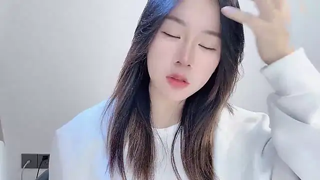 chloe-01 online show from November 28, 2025, 3:17 am