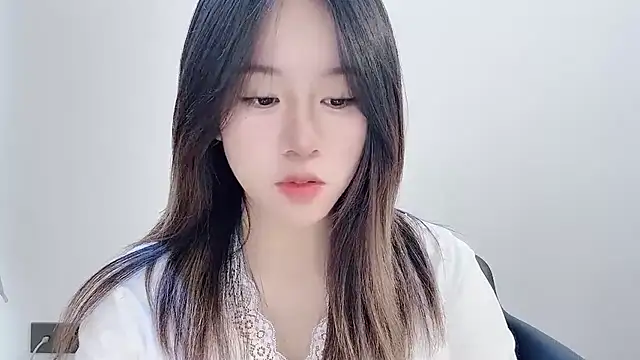 chloe-01 online show from November 20, 2025, 3:51 am