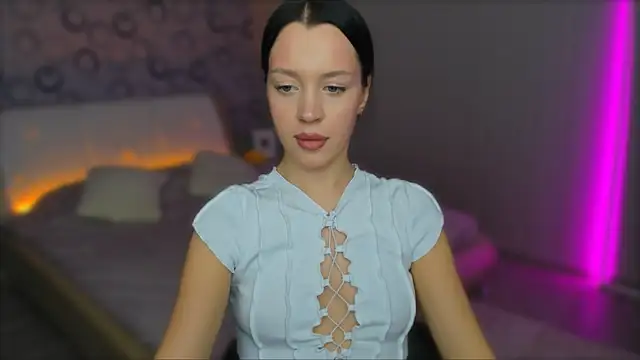 AlannaMiless online show from February 6, 2025, 2:11 am