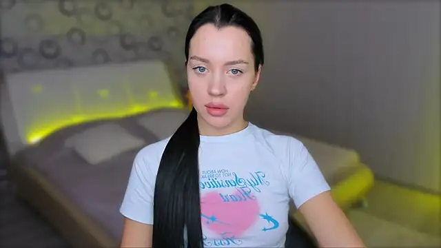 AlannaMiless online show from January 19, 2025, 6:32 pm