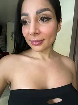 MOMALANA online show from February 20, 2026, 8:33 pm