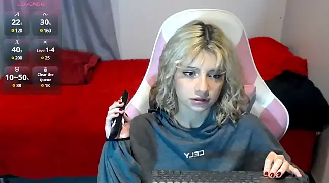 HiScarlett online show from March 23, 2025, 5:43 am