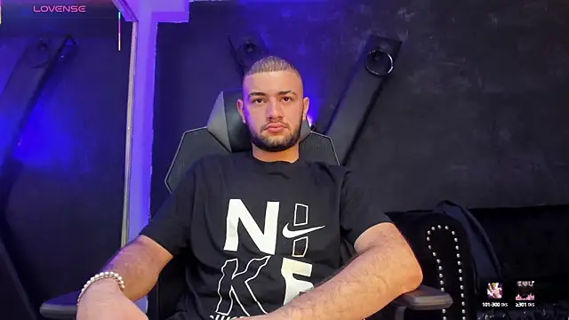 MaximusDick1  online show from September 16, 2025, 3:51 am