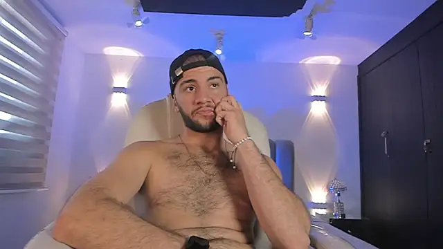 MaximusDick1  online show from March 4, 2026, 4:37 pm