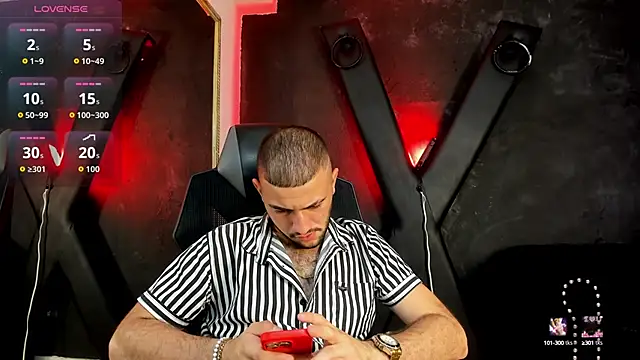 MaximusDick1  online show from September 26, 2025, 3:57 am