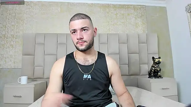 MaximusDick1  online show from October 10, 2025, 3:29 am