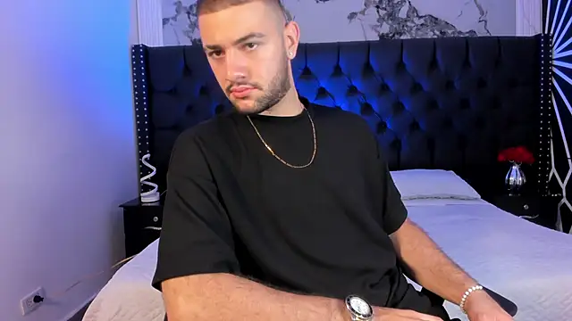 MaximusDick1  online show from April 11, 2026, 12:20 pm