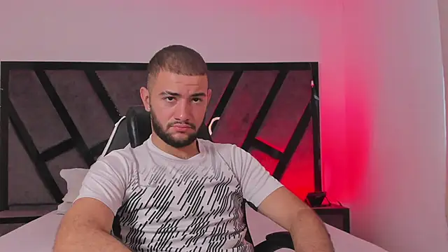 Snapshot of MaximusDick1_ chatting on February 6, 2026, 12:34 pm MaximusDick1 online show from February 6, 2026, 12:34 pm