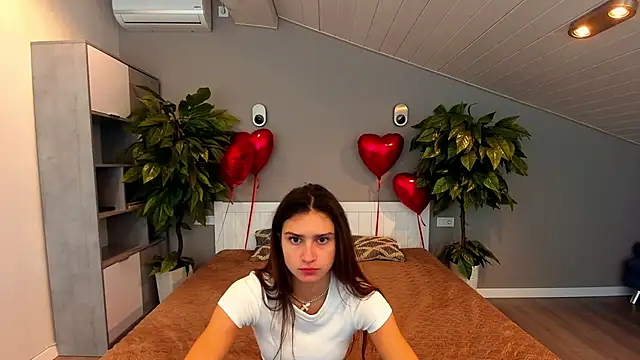 Snapshot of ValeryRoyale chatting on February 18, 2025, 8:16 am ValeryRoyale online show from February 18, 2025, 8:16 am