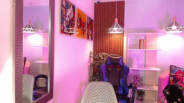 Dalila Sky online show from September 23, 2025, 6:04 pm