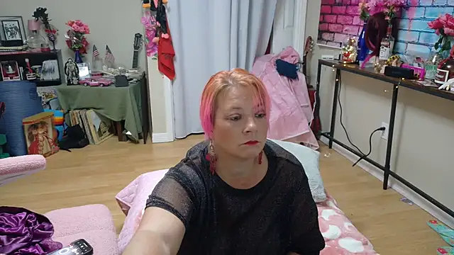 Luna1984 online show from September 30, 2025, 11:22 pm