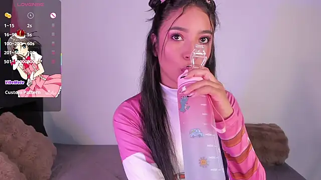 Snapshot of Mereo_leona chatting on March 3, 2026, 10:28 pm Mereo leona online show from March 3, 2026, 10:28 pm