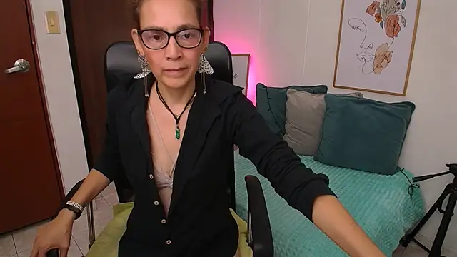 NanitaFun online show from December 10, 2024, 3:22 pm