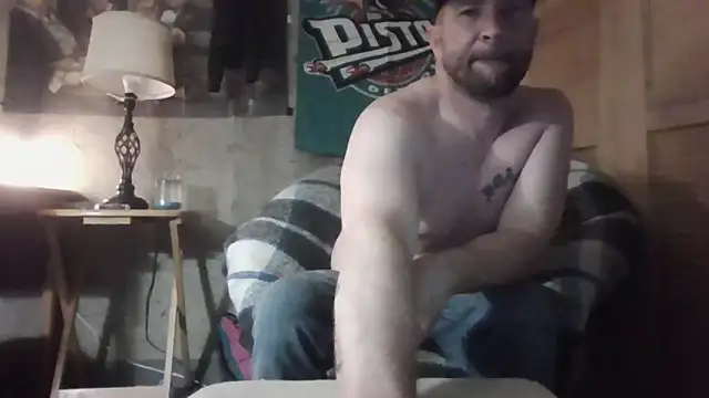 Snapshot of Edward_LongCock chatting on June 14, 2026, 8:32 pm Edward LongCock online show from June 14, 2026, 8:32 pm