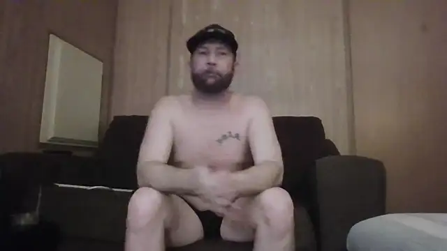 Snapshot of Edward_LongCock chatting on April 24, 2026, 5:53 am Edward LongCock online show from April 24, 2026, 5:53 am